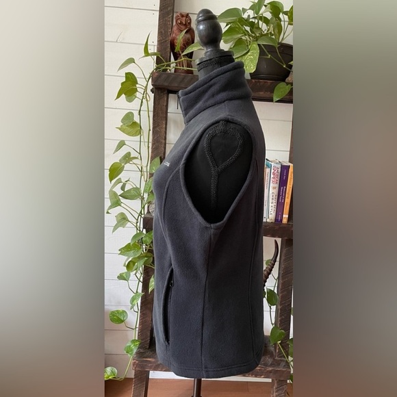 Columbia: Charcoal Black Fleece Zip Up Vest - Picture 14 of 15